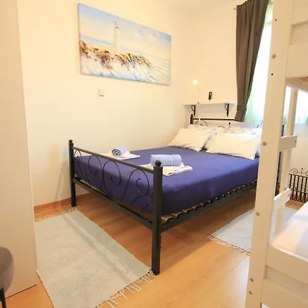 Nyaraló House Mirta Veli Rat