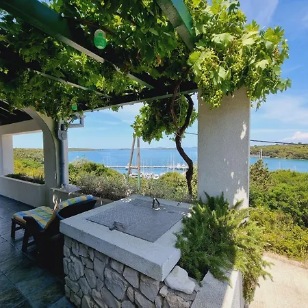 House Near Lighthouse Holiday home Veli Rat